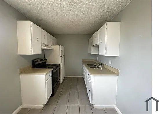 1676 Hanover St #204 — Photo 4