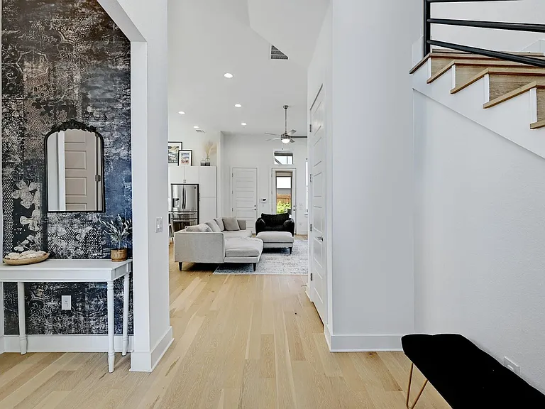 7329 Cordoba Dr — Photo 12