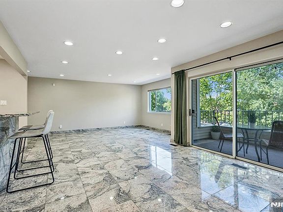 5th image of 50 Lindsley Rd #4