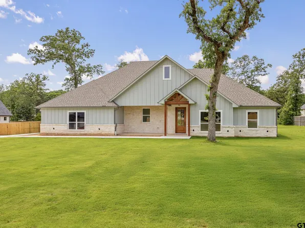 14524 Woodland Creek Dr, Tyler, TX 75706