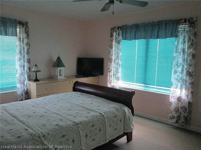 38 Lake Henry Dr — Photo 18