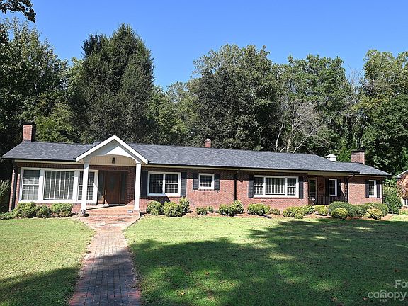 4th image of 1318 Brentwood Dr