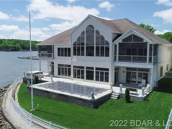 2060 Chimney Poin, Sunrise Beach, MO 65079