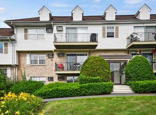 2 Williamsburg Ct UNIT 11, Shrewsbury, MA 01545