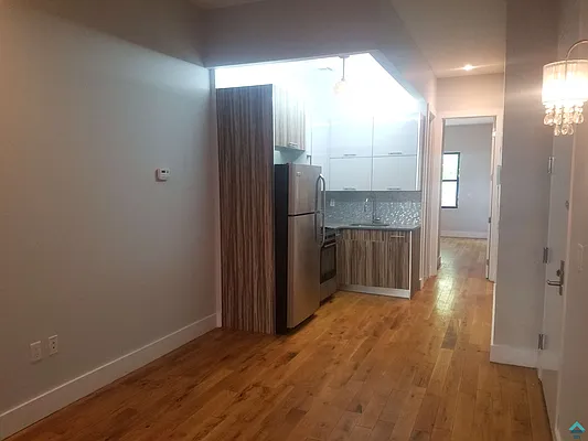 Rented by EXR | media 12