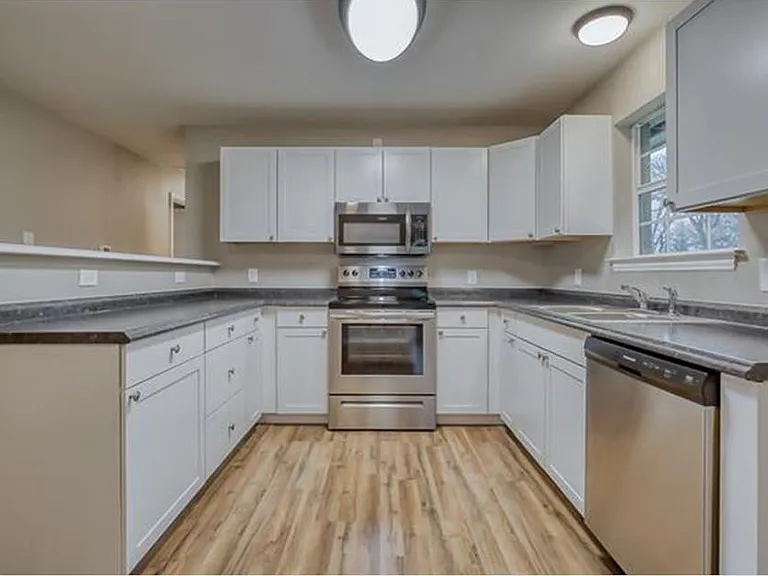 2104 2nd Ave — Photo 12