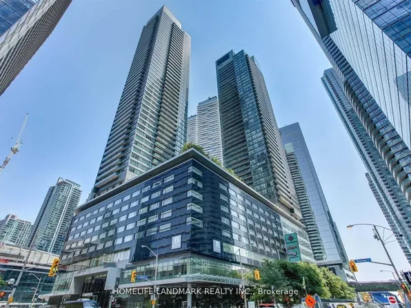 65 Bremner Blvd, Toronto, ON