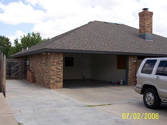 2nd image of 3401 Cedarhill Dr