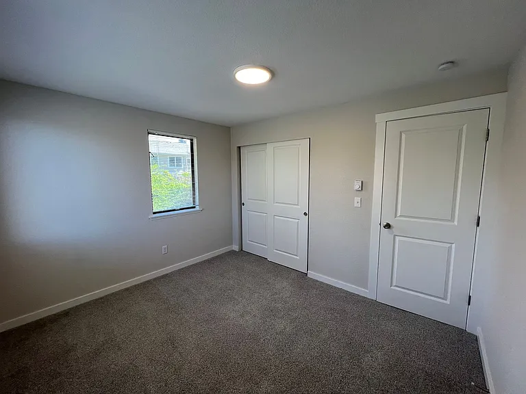 3109 NE 11th Pl — Photo 11