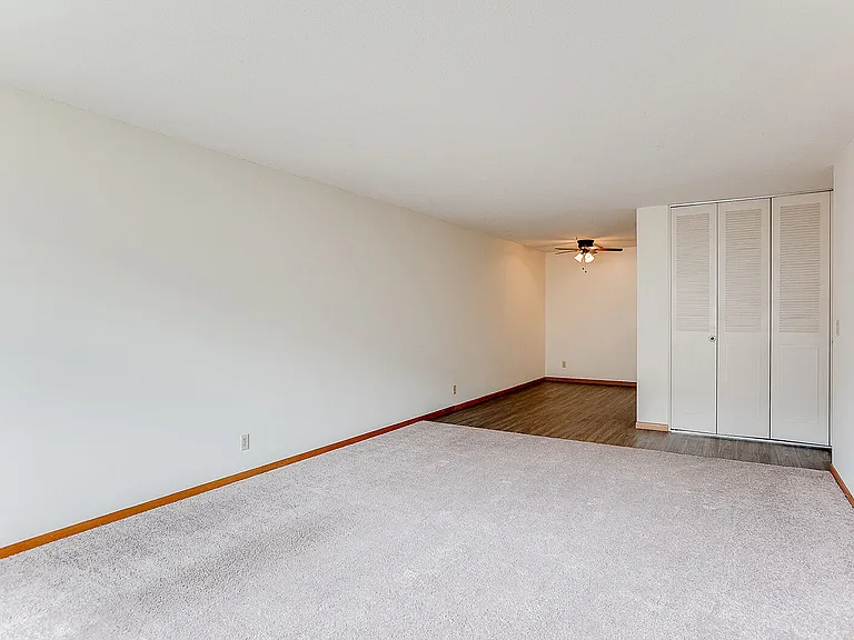 2435 Pillsbury Ave. S. — Photo 11