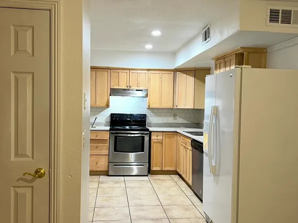 (undisclosed Address), Las Vegas, NV 89121