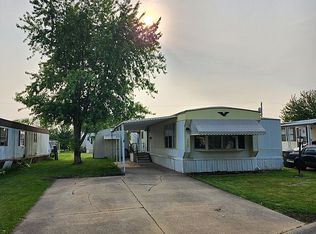 1367 Camelot Ests, Portage, IN 46368
