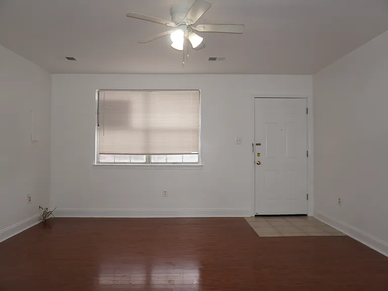 4320 Monroe St — Photo 10