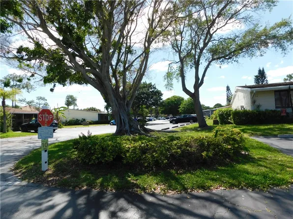 557 7th Pl Unit 557, Vero Beach, FL 32962