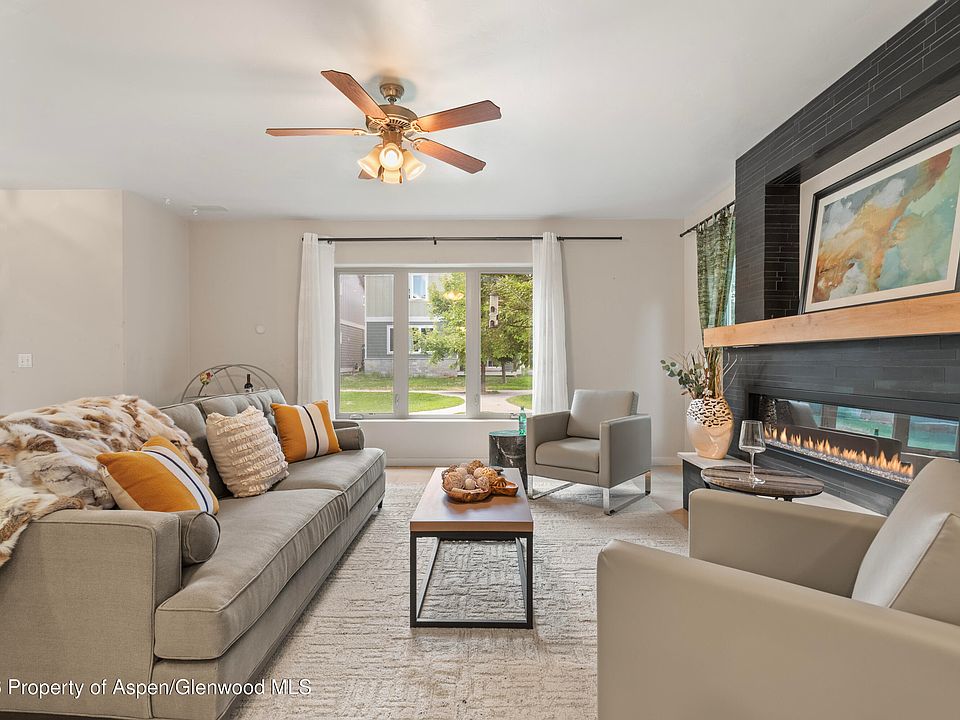 1st image of 310 Linden Cir