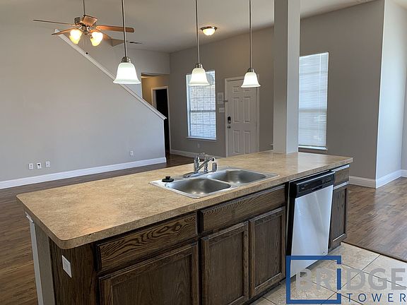 3rd image of 15623 Gatsby Ln