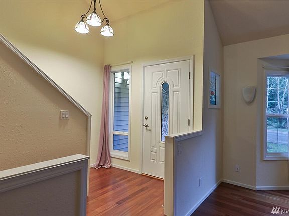 4th image of 9909 171st Ave NE