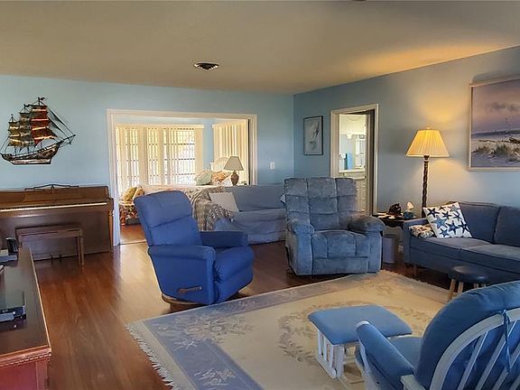 3rd image of 1765 LORALIN DRIVE