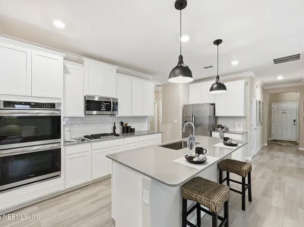 64 ROUND ROBIN Run, St. Johns, FL 32259