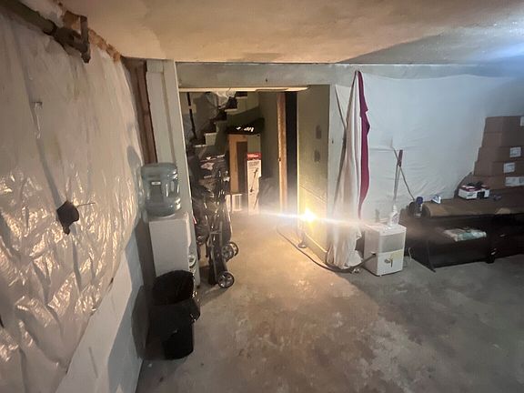 5th image of 1416 Groff Ave