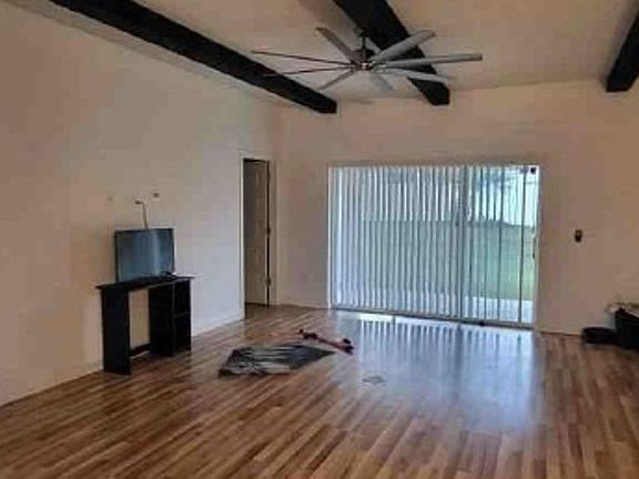 Additional Living Room