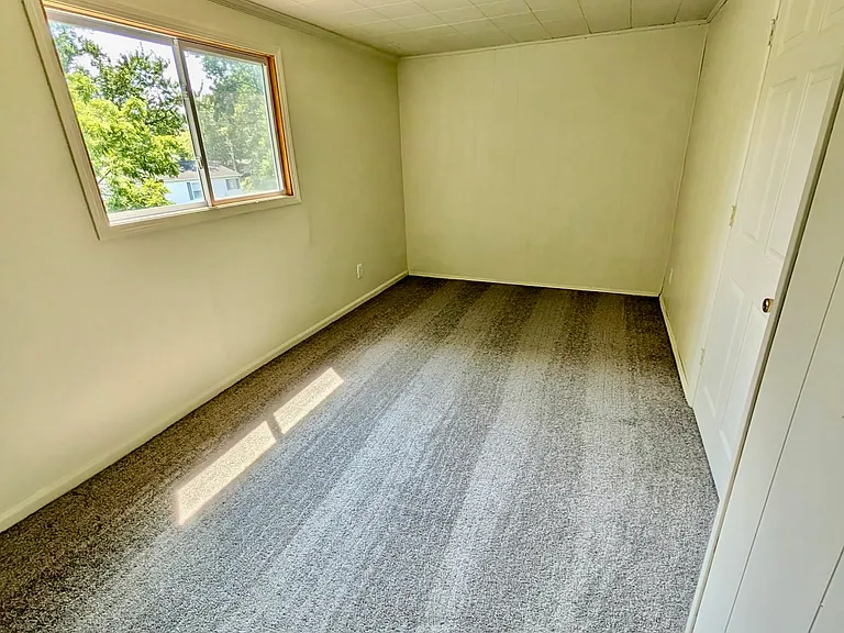 1316 Garfield Ave — Photo 4
