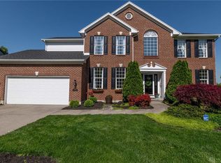 9537 Gem Stone Dr, Centerville, OH