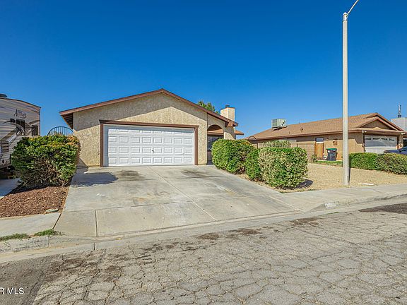 3rd image of 1101 Chagal Ave