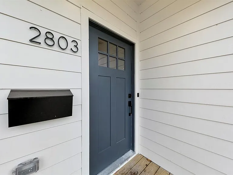 2803 Nettleton St — Photo 2