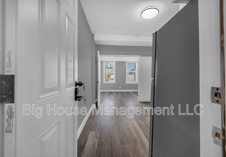 1725 Hollins St #3 — Photo 6