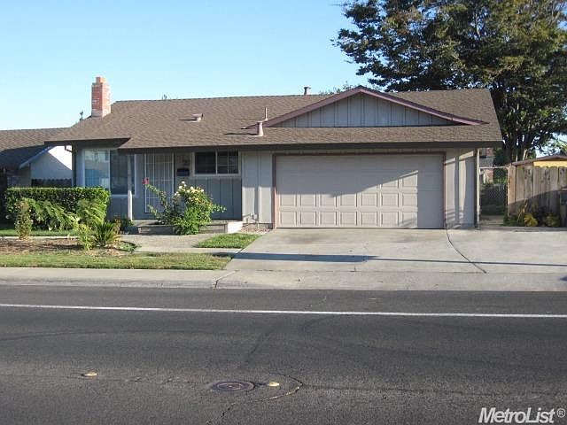 2nd image of 20 El Dorado Dr