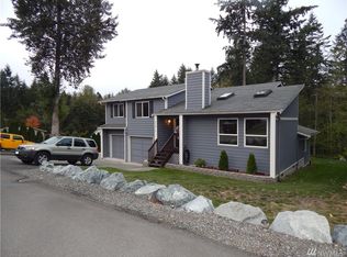 214 181st Ave E, Lake Tapps, WA 98391