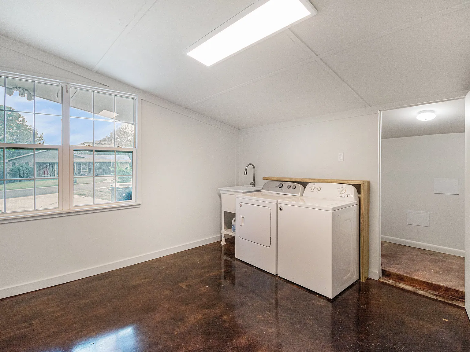 545 Edgecrest Circle - 1 — Photo 3