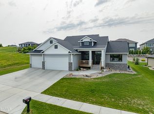 3811 Powder Ridge Dr, City of bismarck, ND 58503