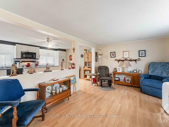 5th image of 1512 Blackheath St N