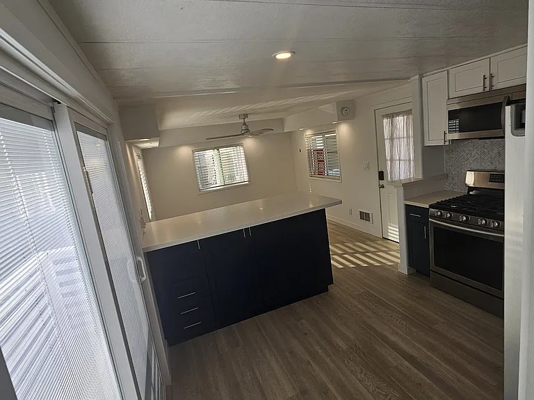 531 Pier Ave #48 — Photo 5