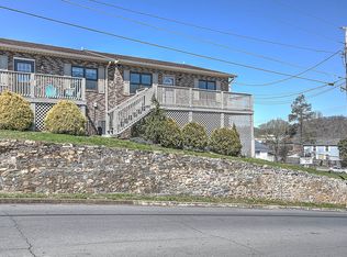 213 S Cedar Ave APT 12, Elizabethton, TN 37643