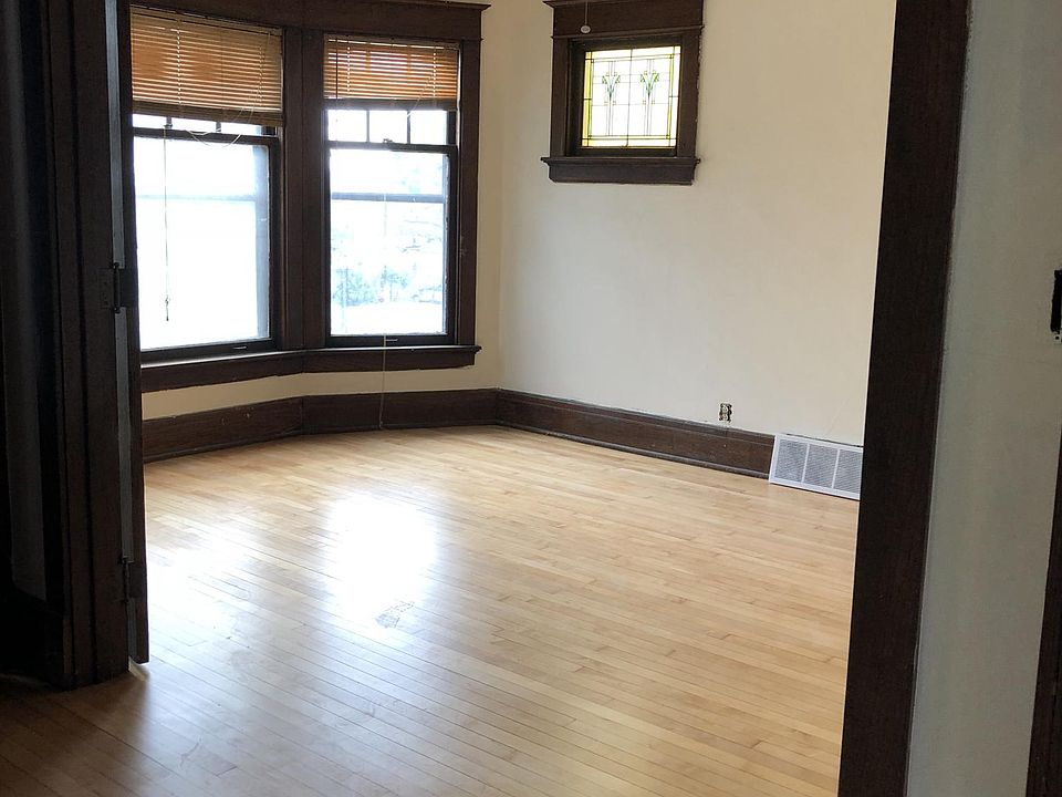 3rd Bedroom / Office/ Living Room