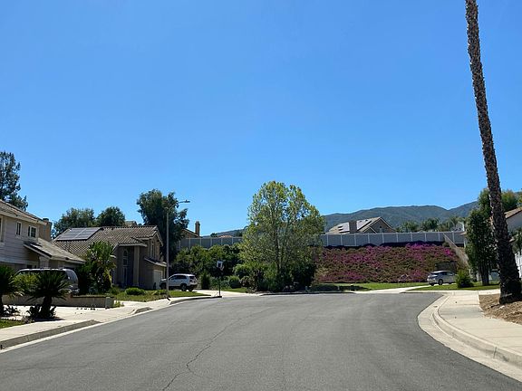 4th image of 26746 Caravan Cir