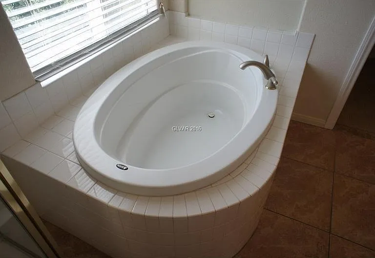 2307 Summer Home St — Photo 24