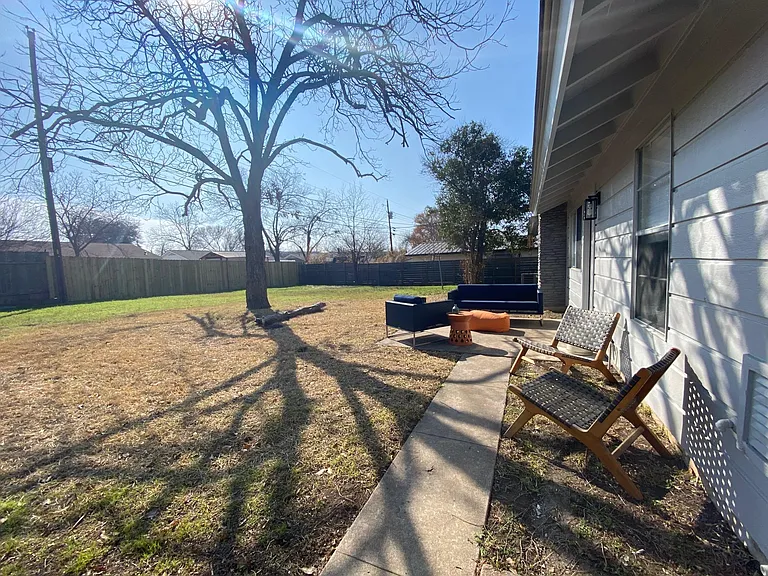 6817 Miranda Dr — Photo 24