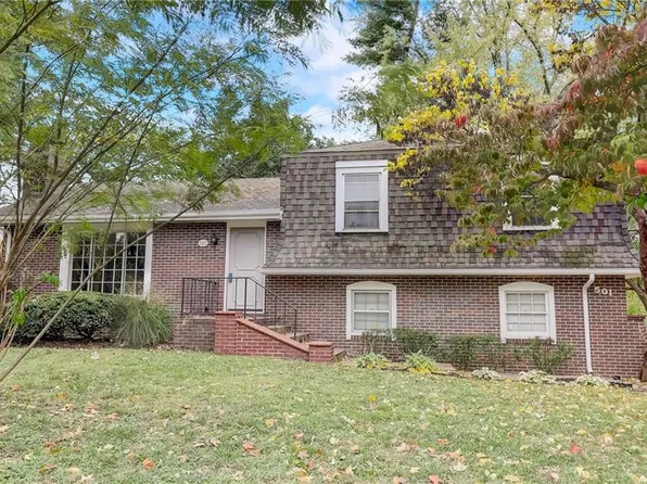 501 W Olive St, Raymore, MO 64083