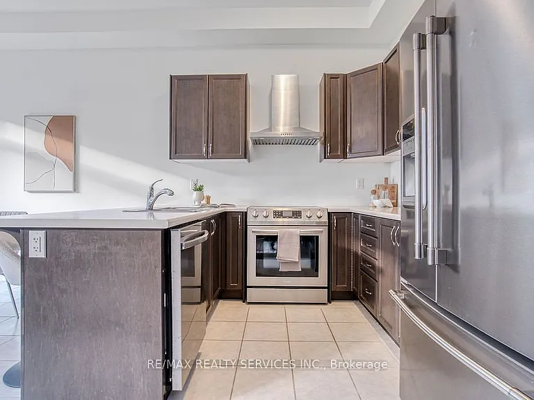 9 Copeman Ave — Photo 16