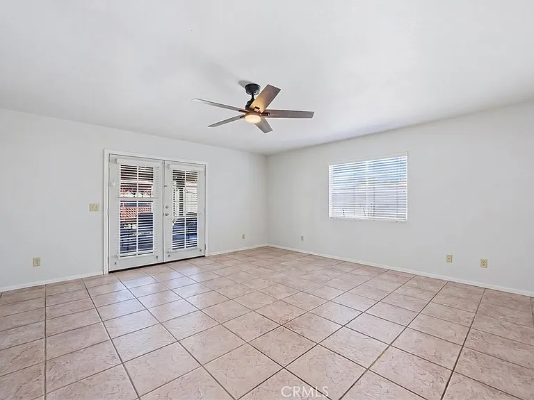 1505 Canterbury Cir — Photo 27