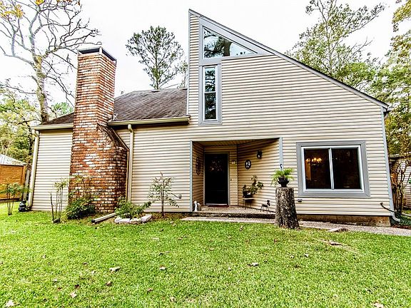 2nd image of 26609 Edgewood Ct