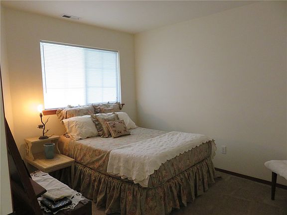 5th image of 3419 172nd St E