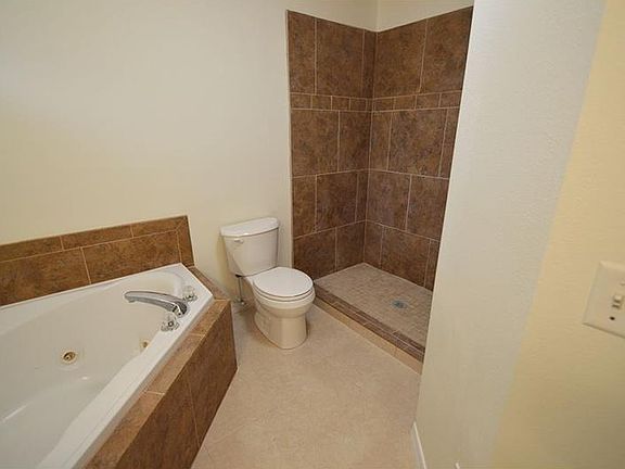 5th image of 1415 5th St
