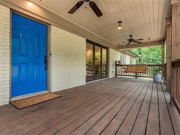 5th image of 2603 Warwick Dr