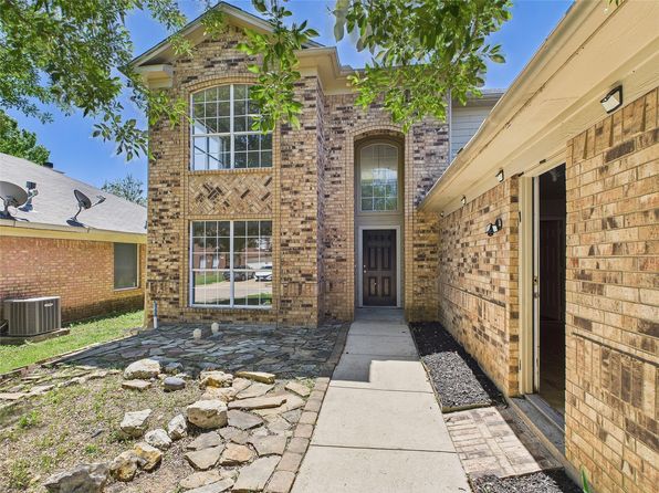 1117 Victoria Dr, Saginaw, TX 76131
