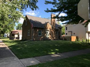 408 Greenwich St, Valparaiso, IN 46383